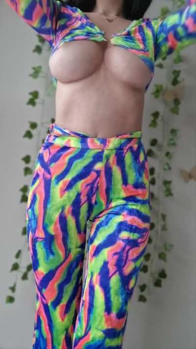 Struggling to get this top properly on my tits before I go party