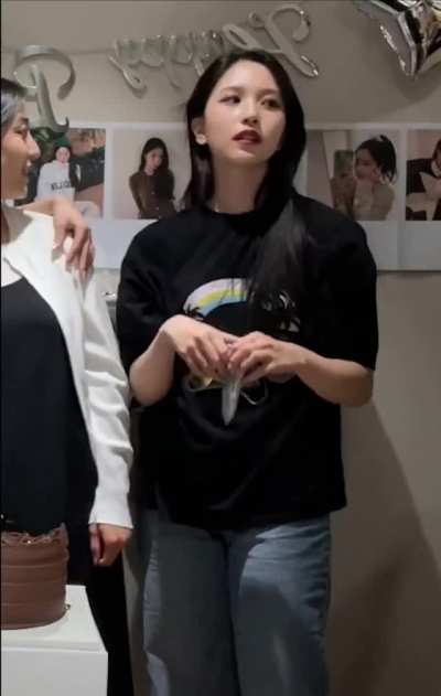 Stunning Mina (ft. Jihyo &amp;amp; Nayeon)
