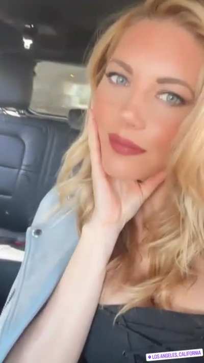 Kathryn Winnick 