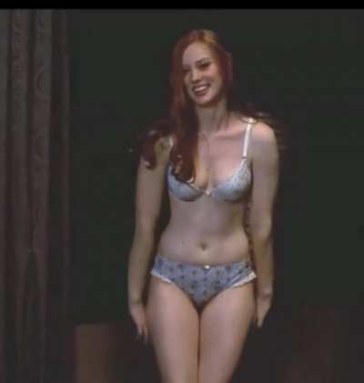 Deborah Ann Woll has a luscious body