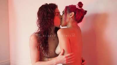Love the taste of her lips