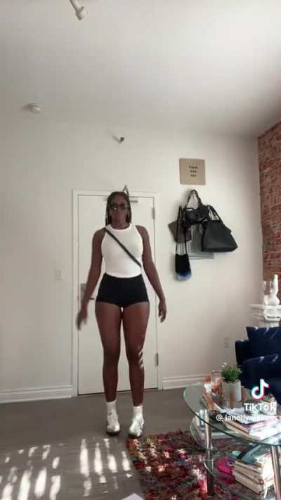 @jann<wbr>elwil<wbr>lliam<wbr>s