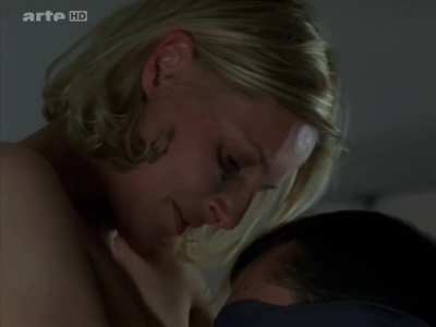 Florence Thomassin nude in Les vivants et les morts s01e04 (2009)