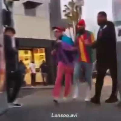 No se que poner aca solo miren y disfruten