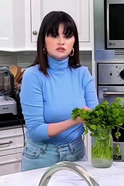 That blue sweater gives me the sweats&hellip;