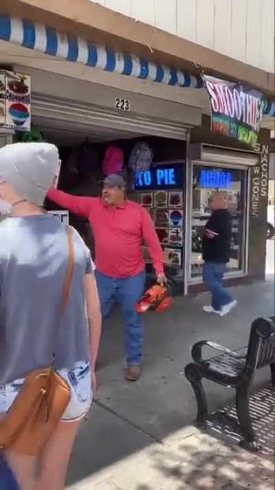 Texas man threatens unarmed protestors with a chainsaw and shouts the N-word
