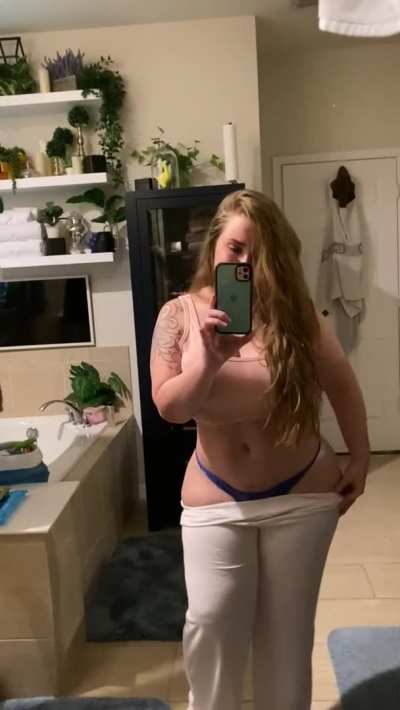 Big tits, big ass too (f) (oc)