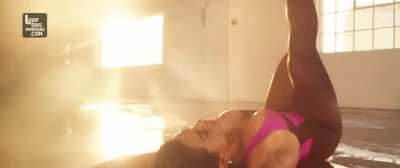 Kelly Key no clipe "Montanha Russa"