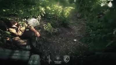 The 4th Brigade of the National Guard's Special Unit "Rubizh" successfully assaulted enemy positions, captured prisoners, and neutralized a Russian assault group in Makiivka, Luhansk region.