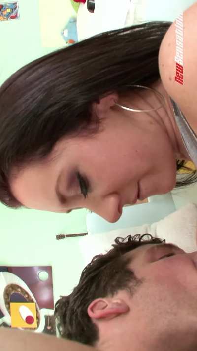 Pounding &amp;amp; Cumming 🍆💦💦🍑