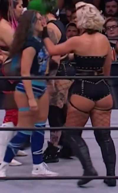 Toni Storm