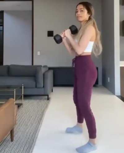 Rae jiggle 