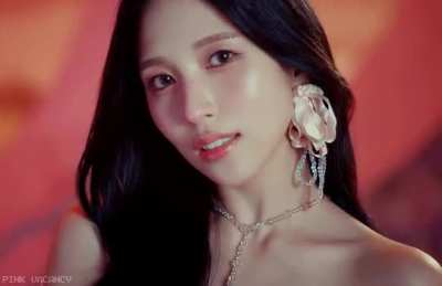Beautiful Mina