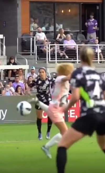 Amazing goal in women’s soccer