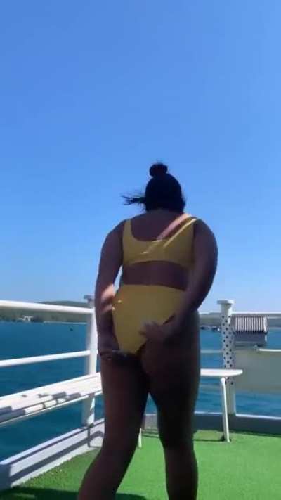 Chippy Twerking