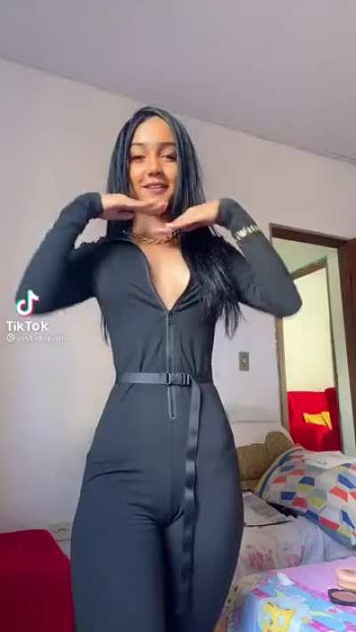 Shes perfect 🤤
