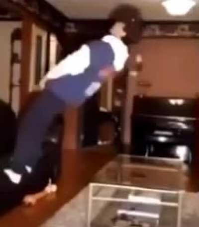 How&rsquo;d the table not break??