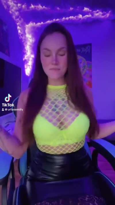 @urfavemiily 