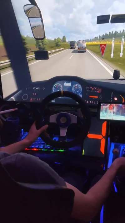 Coms&uuml; drive Truck 