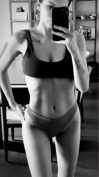 Viki Odintcova - B&amp;amp;W Mirror Selfie Vertical Edit