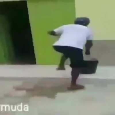 🔨