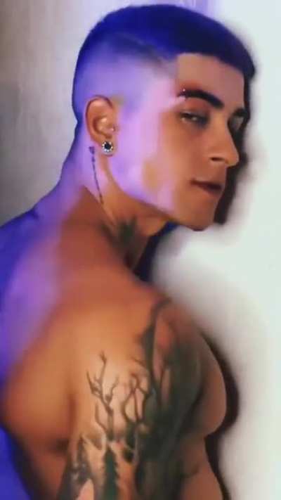 👀