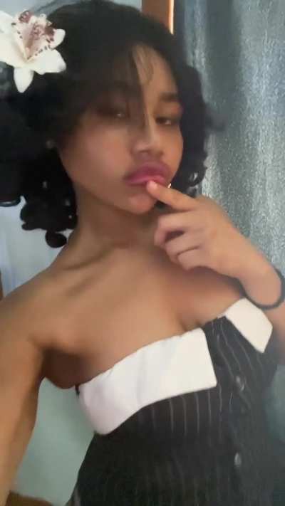 Plump lips