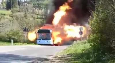 Bitch I&rsquo;m a bus. On fire.