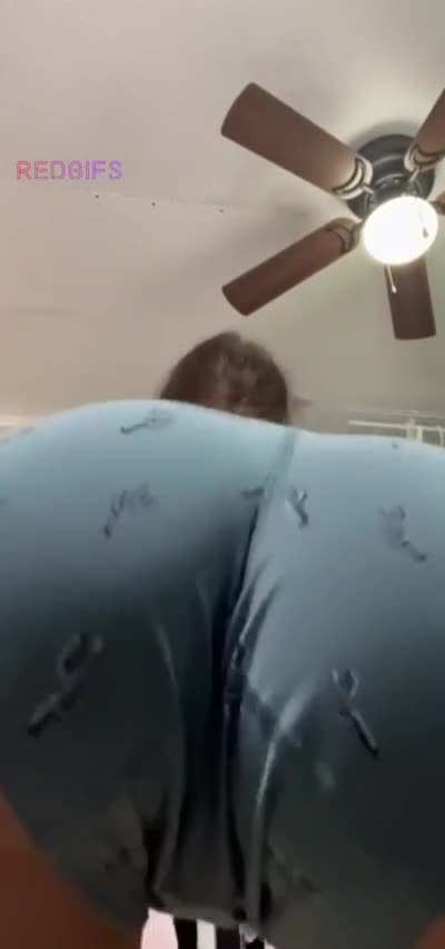 Would you eat my phat ass after our first date? :)