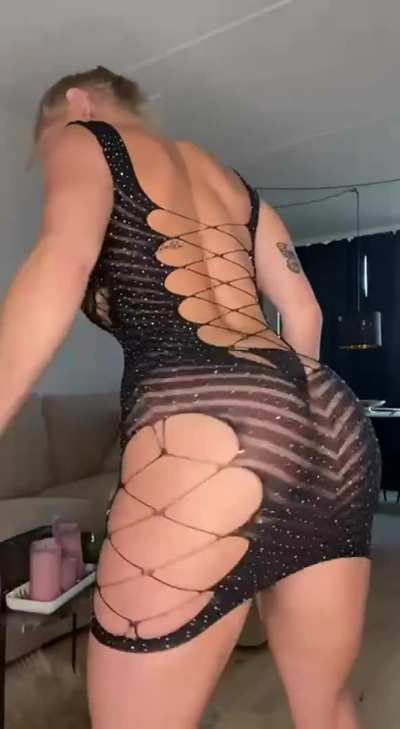 My first time trying twerking, should I keep trying