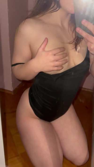 Pohraje&scaron; si semnou v m&eacute;m klub&iacute;ku? Aktu&aacute;lně Velikonočn&iacute; akce 🥵 Videjko zdarma za předplatn&eacute; 👄