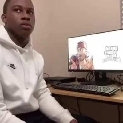 oq voce esta vendo filho?