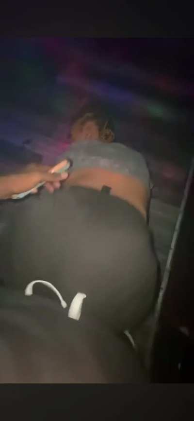 Twerk on that dick 