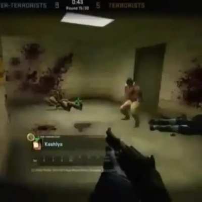 Eu: Se liga na play. Tamb&eacute;m eu: