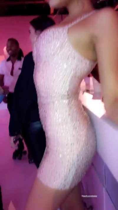 pink dress