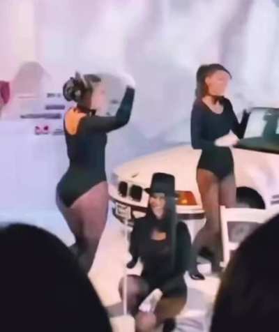 look at that ass