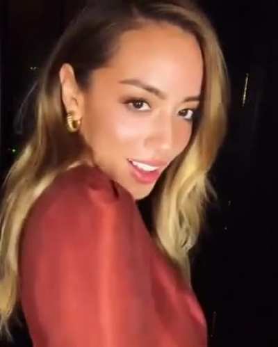 Chloe Bennet