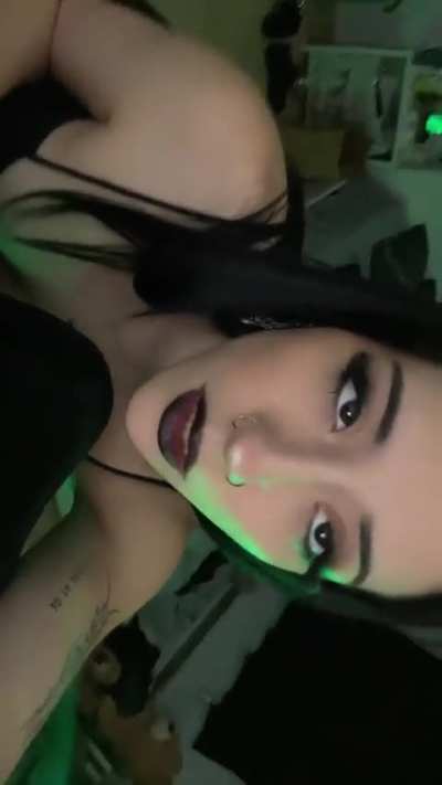 Emo tits