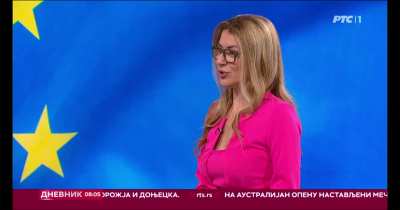 "Thank you to talk for Radio Television of Serbia" - da je bilo koja druga televizija, ali dajte minimum standarda za voditeljke, a da nije izgled (ostatak intervjua je bio na srpskom)