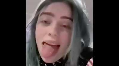 Low quality but still 👅
