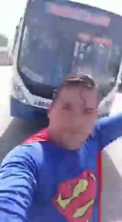 kryptonite Bus