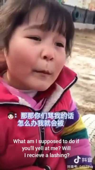 Uyghur girl scared to use her uyghur name instead of Chinese name seen as good thing by Chinese bloggers