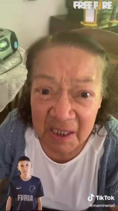 Abuela del trap