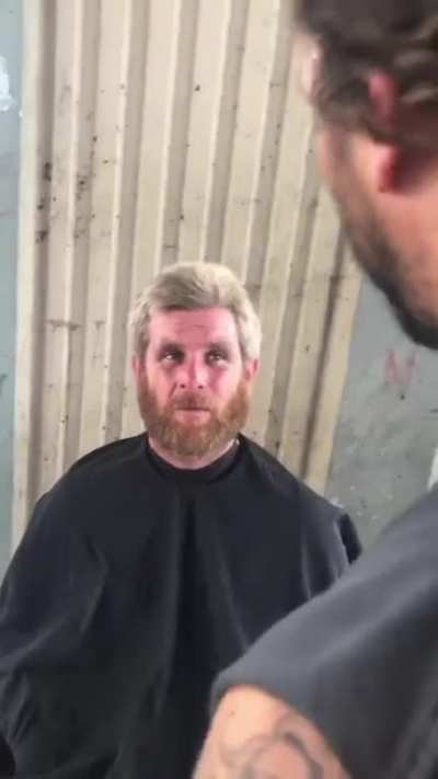 Giving haircuts and dignity to the homeless 💪🏽