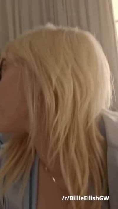 The best scenes from her "Lost Cause" video [Mobile Version]