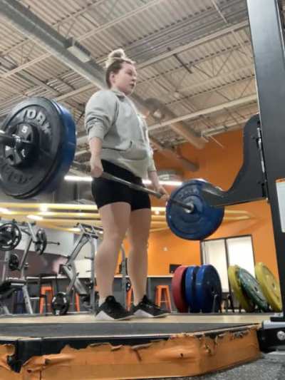 Do y&rsquo;all like &ldquo;stop and reset&rdquo; or &ldquo;stop and go&rdquo; deadlifts for higher reps? Benefit to one over the other?