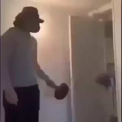 He can't move it move it 😭😭😭😭😭😭😭😭