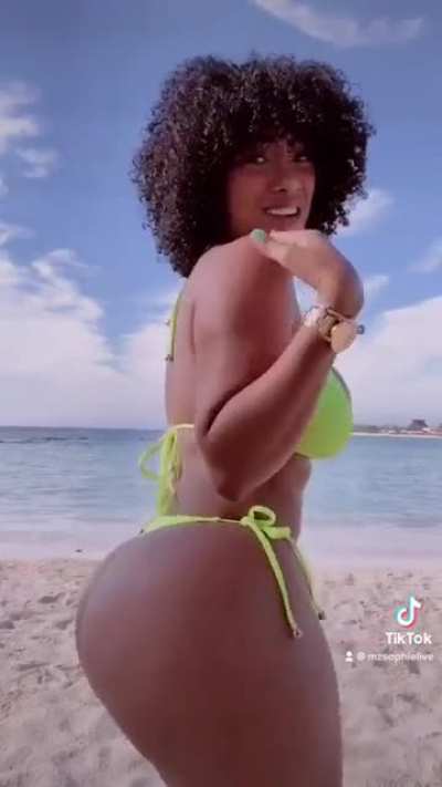 Her new tiktok @mzsophielive