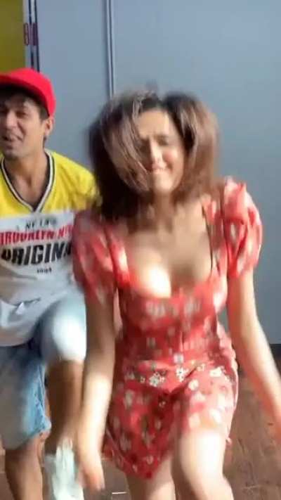 Shirley Setia 🧐