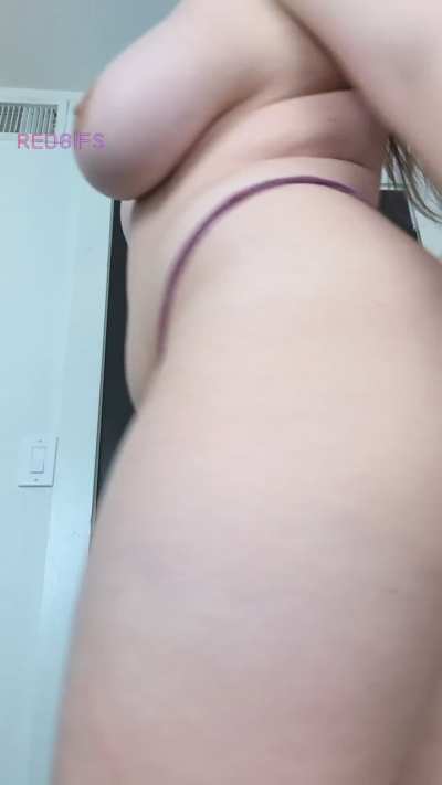 Tits so big you can see em from behind 😉